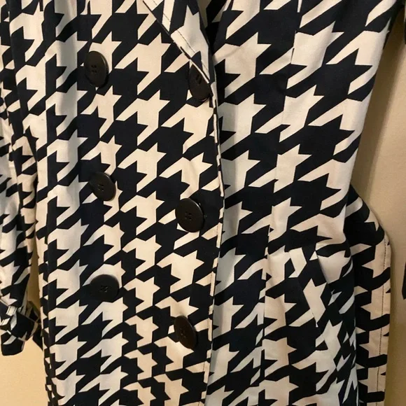 Vertigo Paris Black and White Houndstooth Coat - Picture 3 of 4